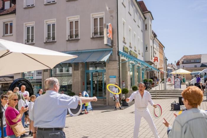 City-Flohmarkt in Neckarsulm: Am 13. Juni und 12. September von 8–16 Uhr auf dem Marktplatz. Entdecken Sie Antikes, Raritäten und Trödel in besonderer Atmosphäre. City-Flohmarkt in Neckarsulm: Am 13. Juni und 12. September von 8–16 Uhr auf dem Marktplatz. Entdecken Sie Antikes, Raritäten und Trödel in besonderer Atmosphäre.