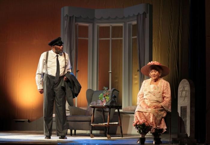 Miss Daisy und ihr Chauffeur – Schauspiel von Alfred Uhry Miss Daisy und ihr Chauffeur – Schauspiel von Alfred Uhry
