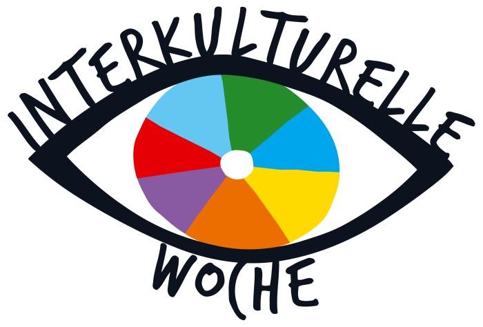 Hände treffen sich in der Mitte.