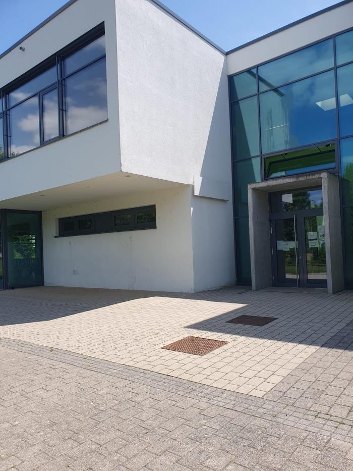 Eingang Gebäude Schulkindbegleitung