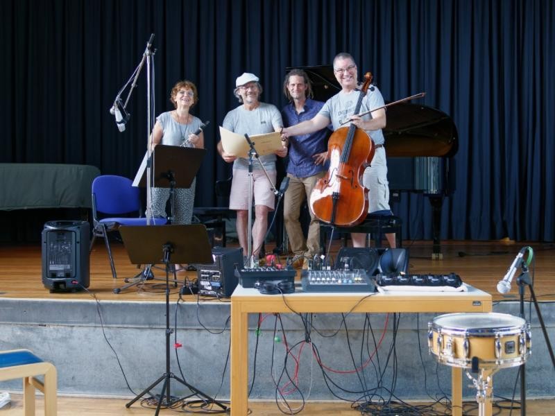 Das Trio Vertikal auf der Bühne